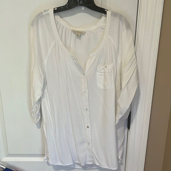 KC Kahkis & Co white button down roll sleeve white top - Picture 2 of 6